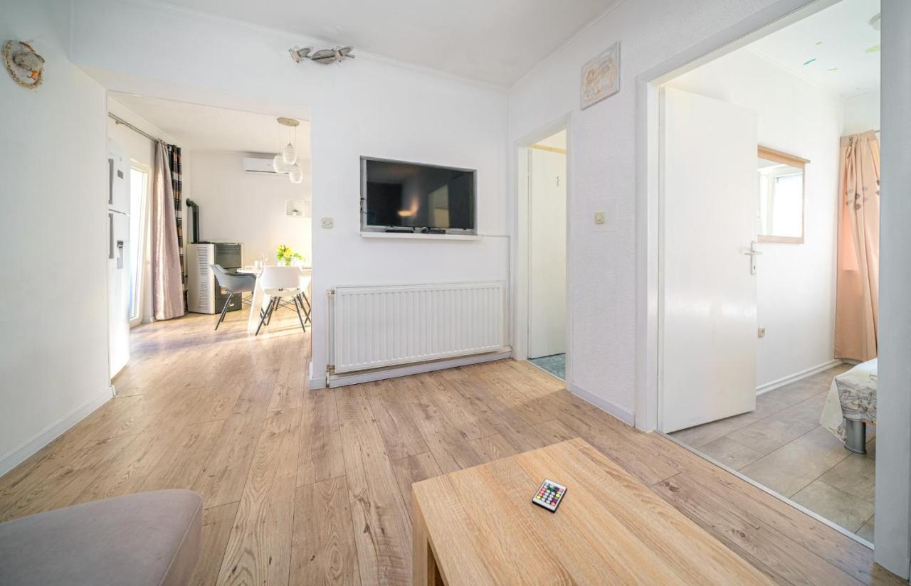 Apartmani Gabriella 沃迪切 外观 照片